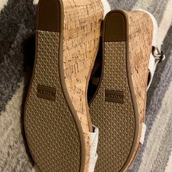 TOMS Cream Wedge Cork Sandals 11M Preowned - Picture 4 of 5